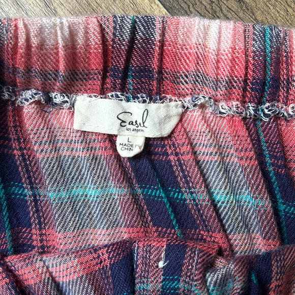 Easel Flannel/Fringe Top- Large- Rose/Navy Flannel - Picture 2 of 5
